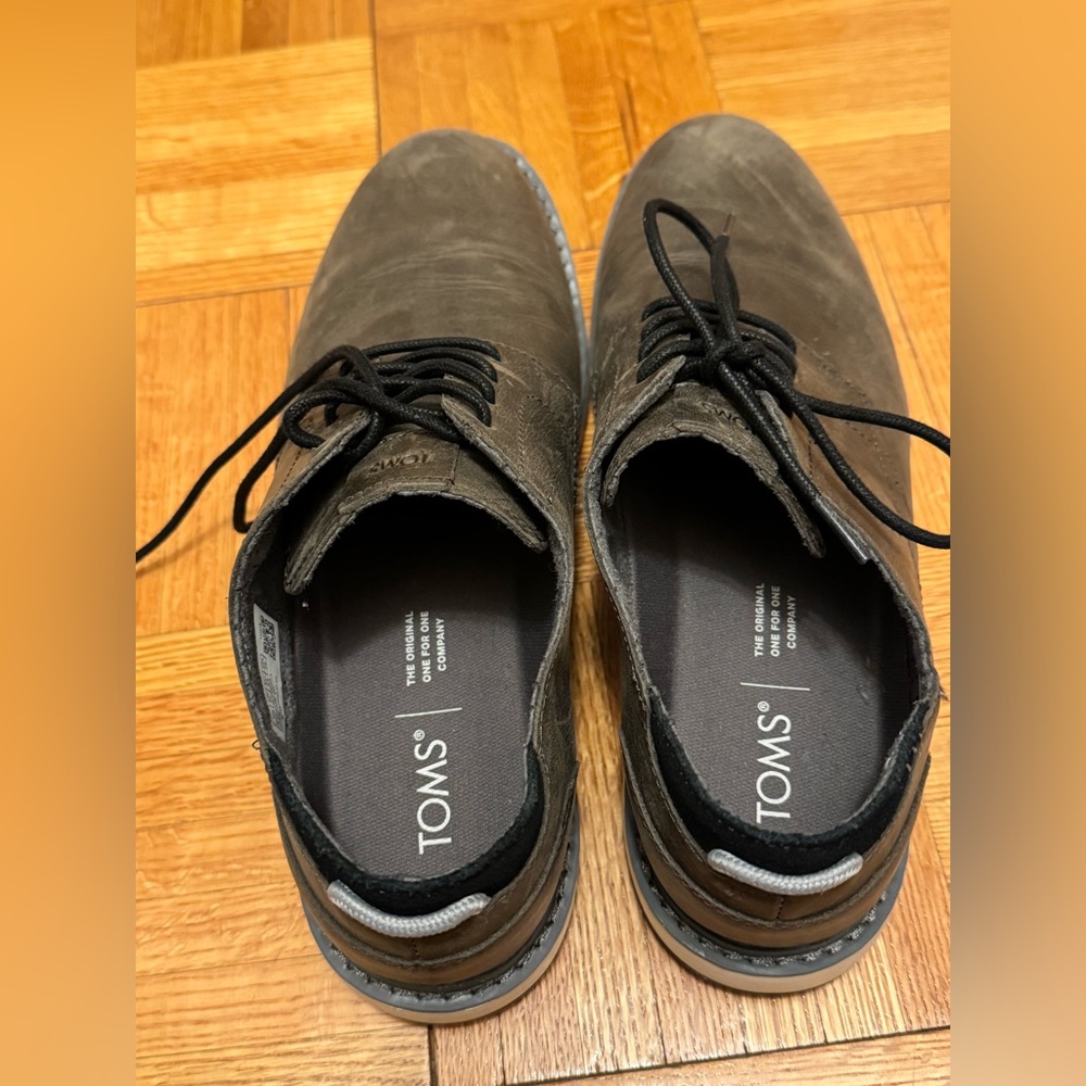 TOMS Men's Brown Lace-Up Shoes